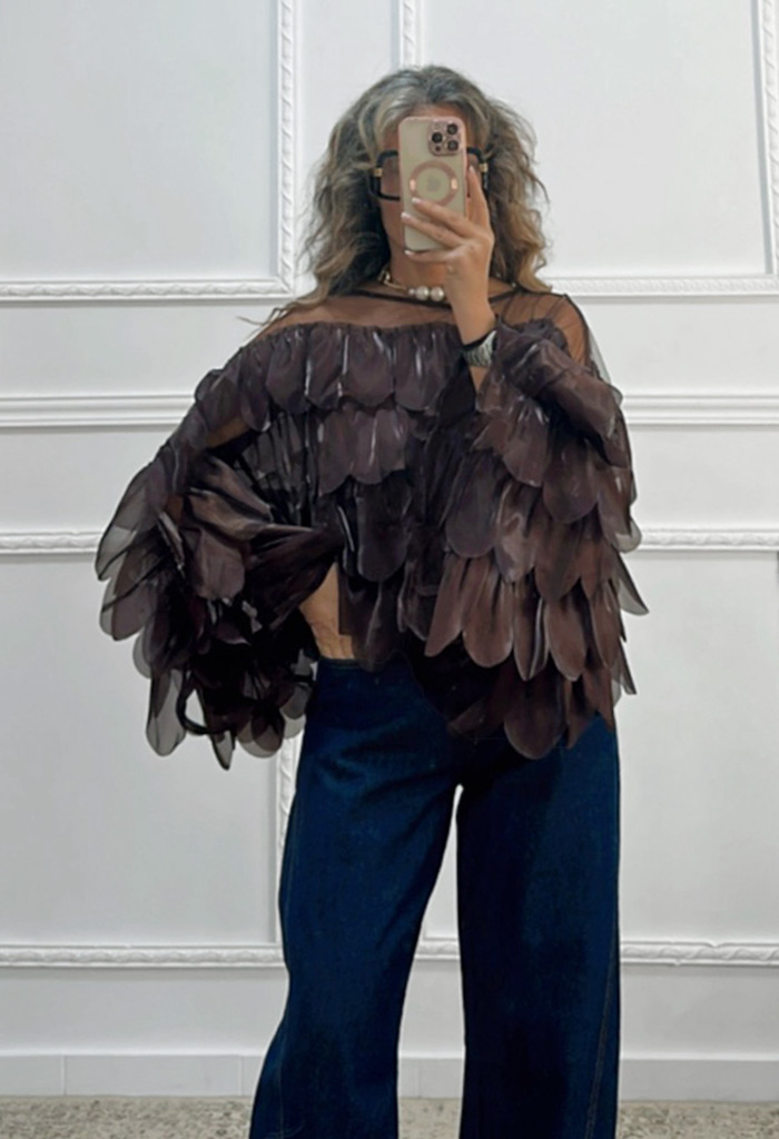 Μπλούζα με βολάν καφέ