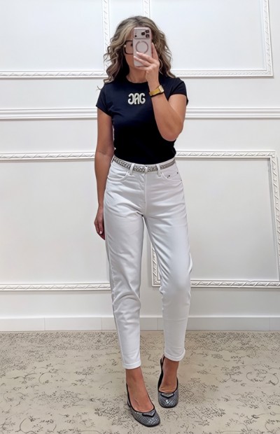 T-shirt με στρας μπροστά