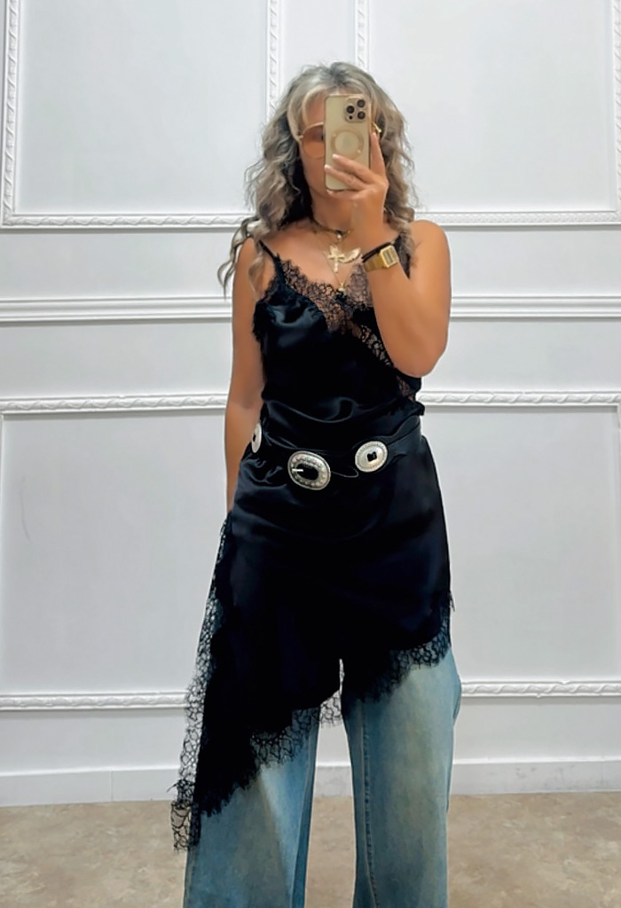 Σατέν μπλουζοφόρεμα με δαντέλα