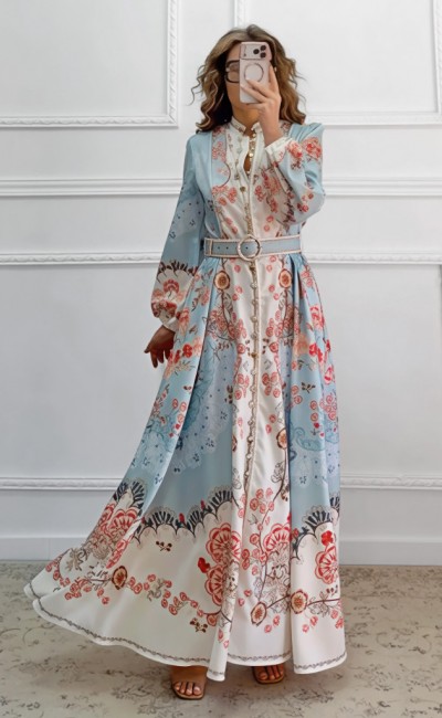 Μακρύ μπαρόκ φόρεμα