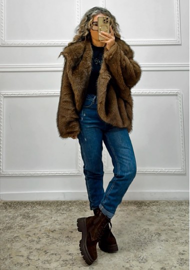 Γούνα με κουκούλα καφέ