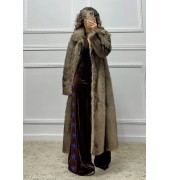 Μακριά oversized γούνα Μακριά oversized γούνα