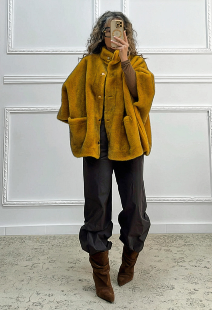 Γούνα με ιδιαίτερο μανίκι