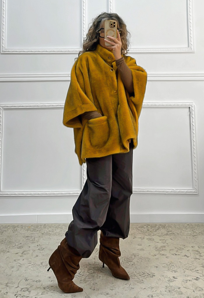 Γούνα με ιδιαίτερο μανίκι