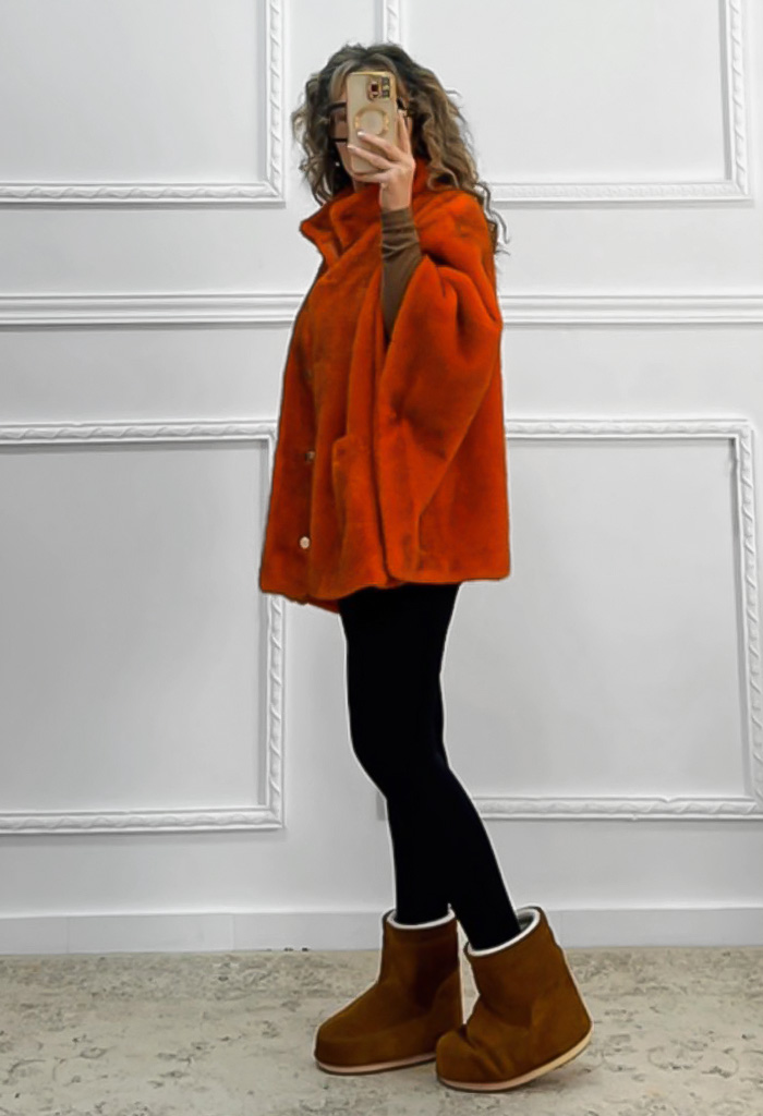 Γούνα με ιδιαίτερο μανίκι