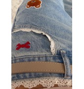 Τζιν παντελόνι με λεπτομέρειες