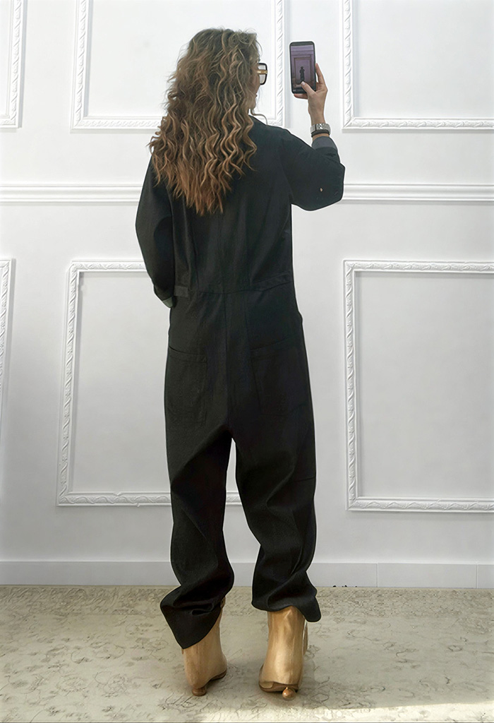 Ολόσωμη φόρμα σε super baggy γραμμή Ολόσωμη φόρμα σε super baggy γραμμή