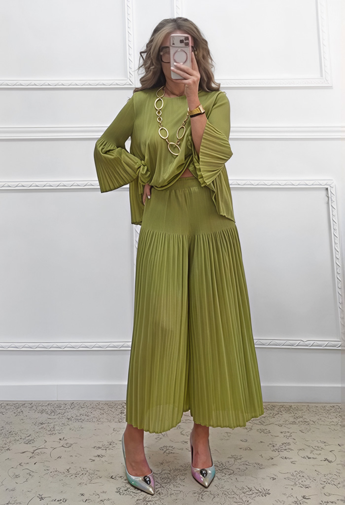 Πλισέ σετ μπλούζα-παντελόνα