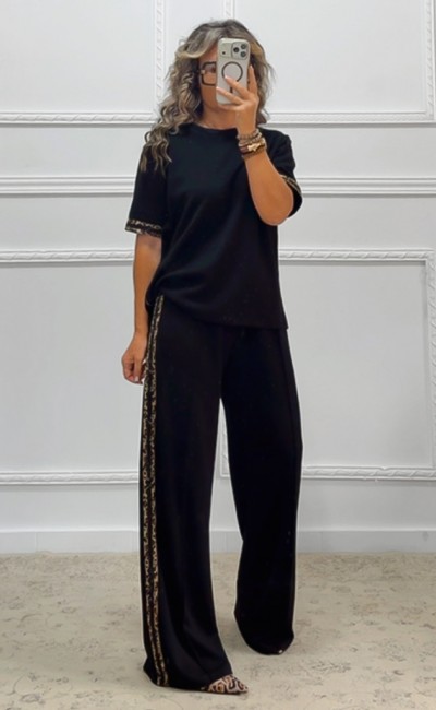 Σετ με animal print λεπτομέρειες Σετ με animal print λεπτομέρειες