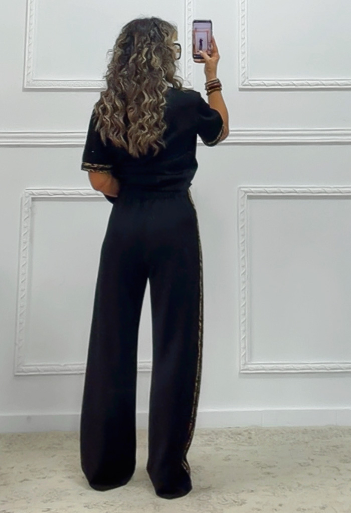 Σετ με animal print λεπτομέρειες Σετ με animal print λεπτομέρειες