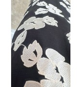 Midi φόρεμα με απλικέ λουλούδια Midi φόρεμα με απλικέ λουλούδια