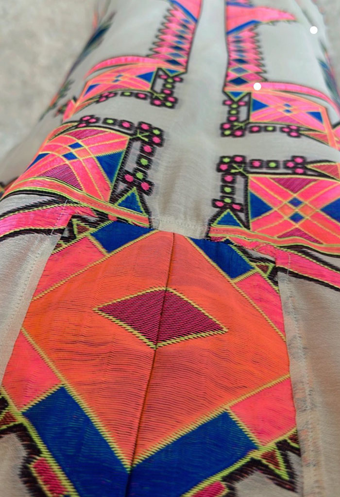 Μακρύ καφτάνι με κεντήματα