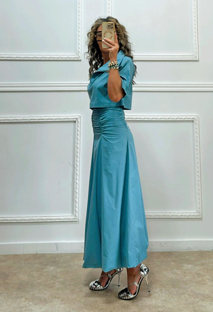 Σετ φούστα και crop top Σετ φούστα και crop top