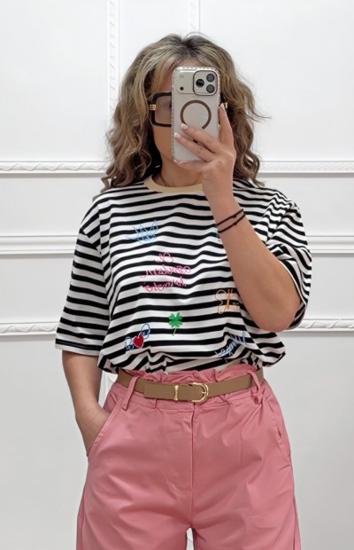 Μαρινιέρα με κεντημένες λεπτομέρειες