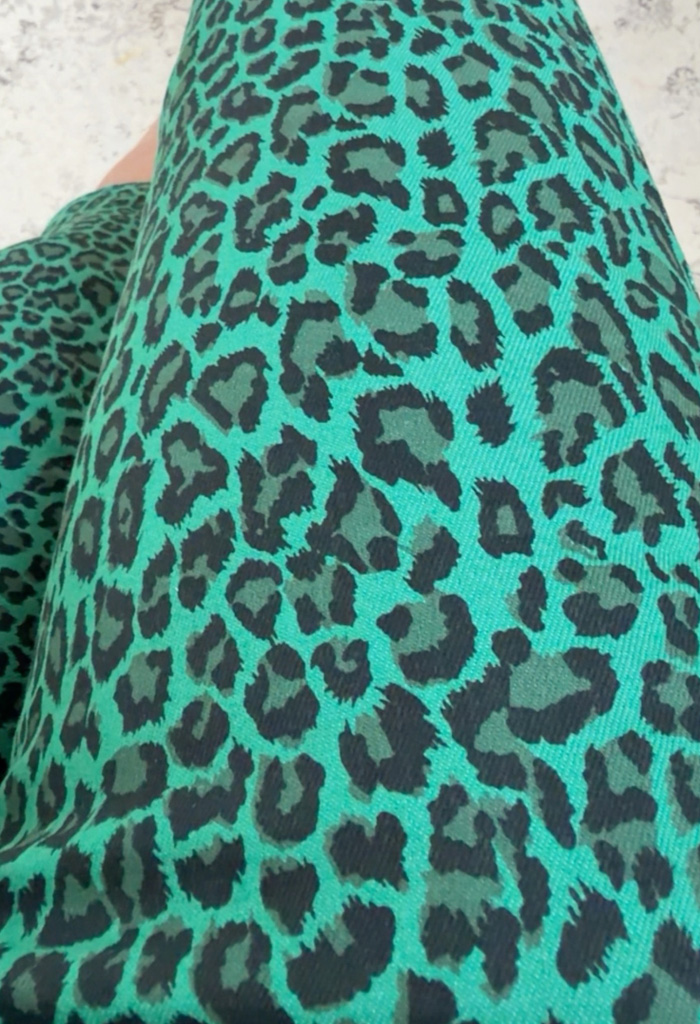 Κάπρι παντελόνι animal print