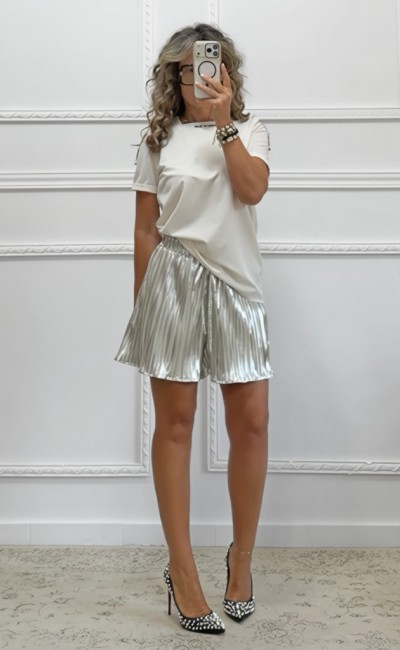Square shirt white