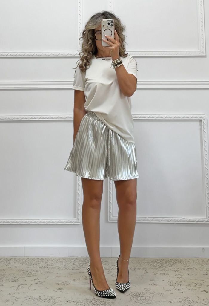 Square shirt white