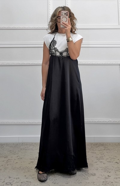 Μακρύ φόρεμα με συνδυασμό υφασμάτων Μακρύ φόρεμα με συνδυασμό υφασμάτων