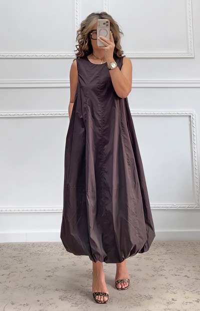 Φόρεμα καφέ της σολάτας