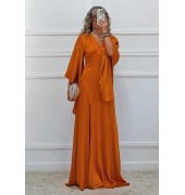 Maxi φόρεμα με V άνοιγμα Maxi φόρεμα με V άνοιγμα