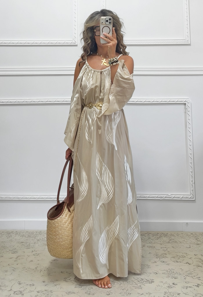 Boho φόρεμα με κεντήματα Boho φόρεμα με κεντήματα