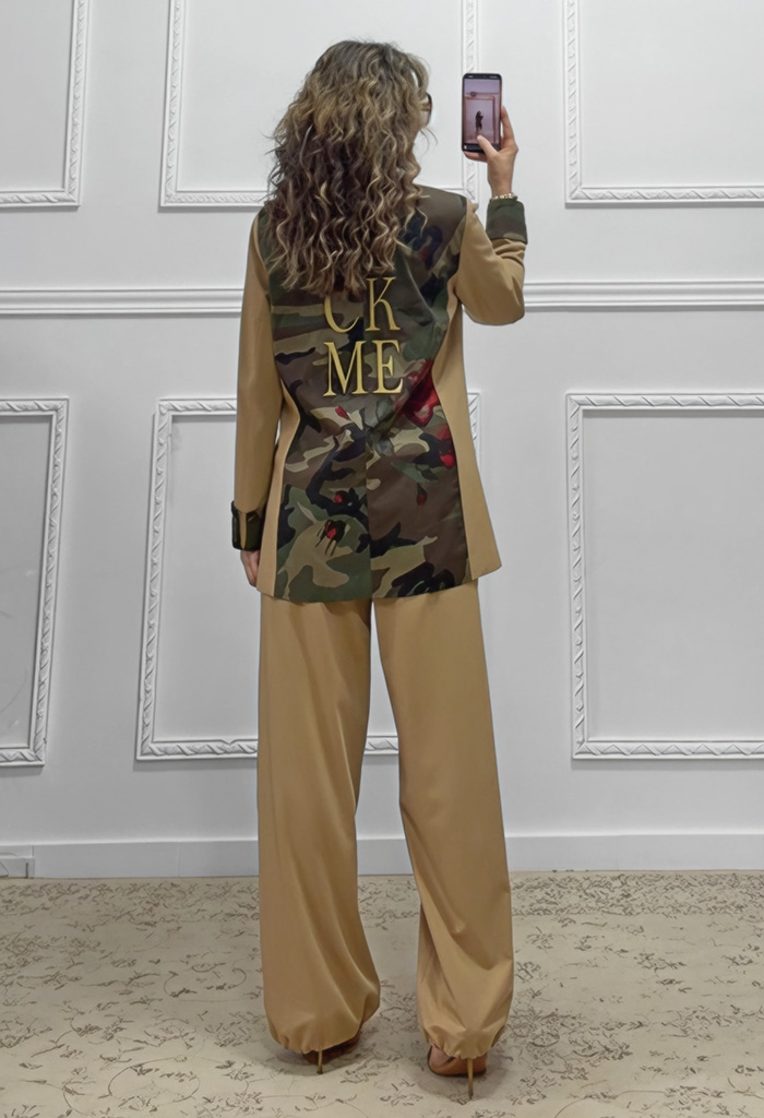 Σακάκι με army λεπτομέρειες