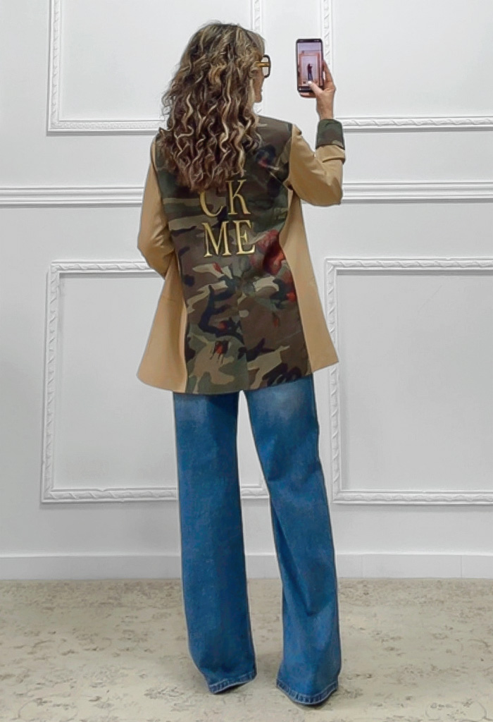 Σακάκι με army λεπτομέρειες