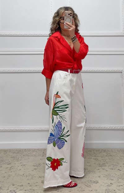 Παντελόνι με κεντήματα Παντελόνι με κεντήματα