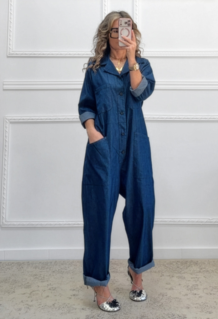 Ολόσωμη φόρμα σε super baggy γραμμή