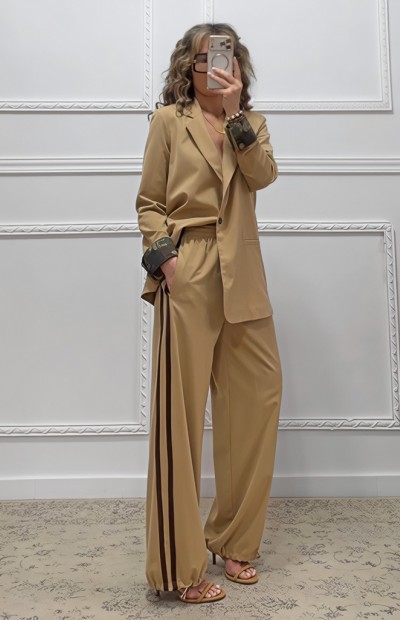 Σακάκι με army λεπτομέρειες Σακάκι με army λεπτομέρειες