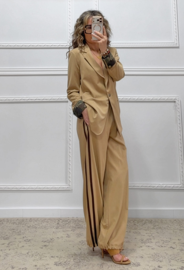 Σακάκι με army λεπτομέρειες