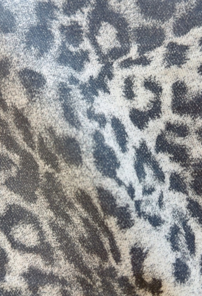 Κάπρι παντελόνι animal print Κάπρι παντελόνι animal print