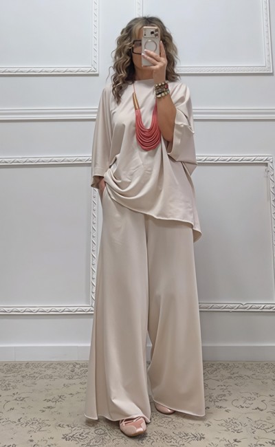 Φόρμα μπεζ της άμμου