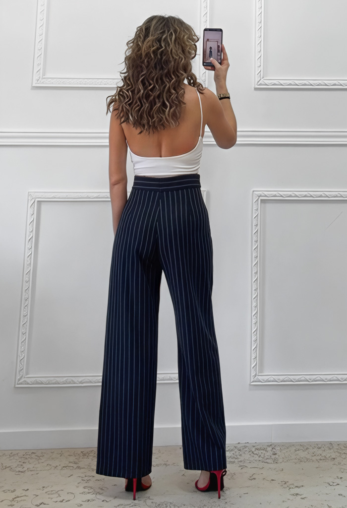 Ριγέ κοστούμι