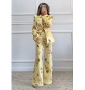 Floral κοστούμι κίτρινο Floral κοστούμι κίτρινο
