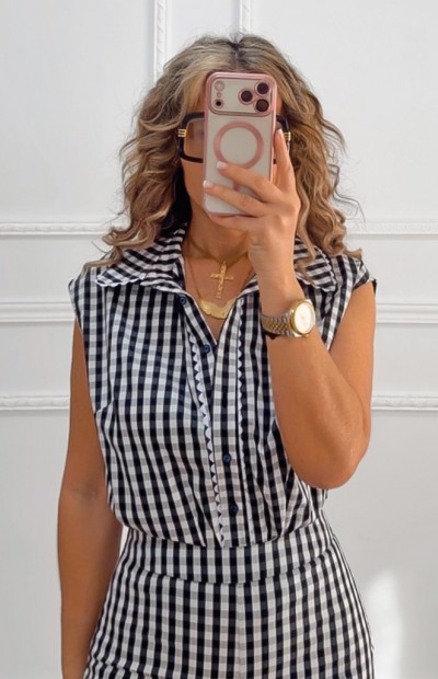 Αμάνικο καρό πουκάμισο