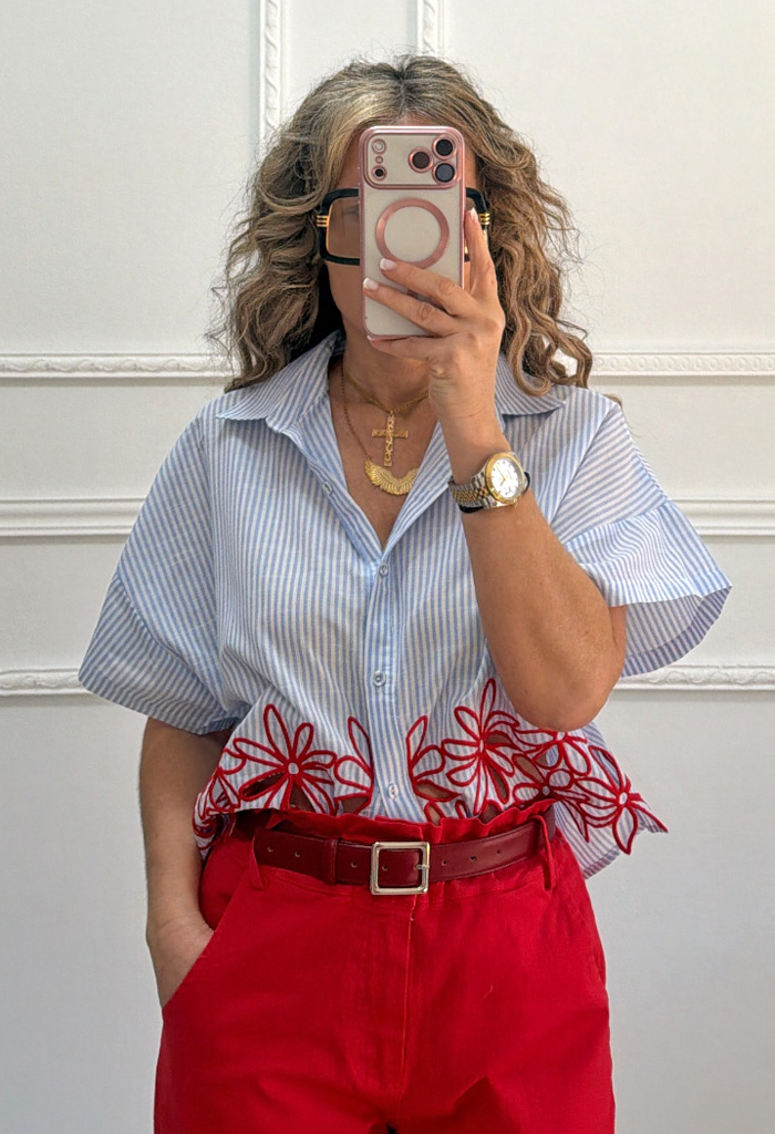 Ριγέ πουκάμισο με κέντημα